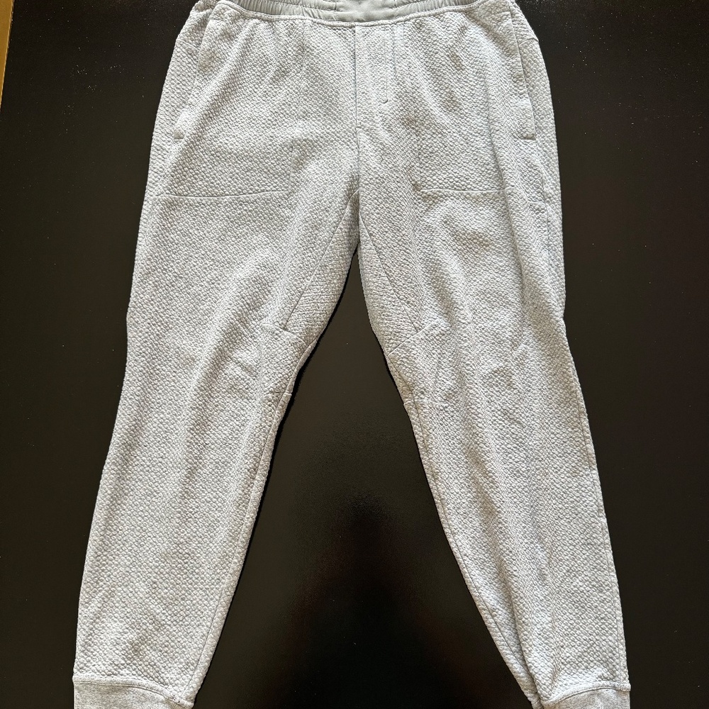 Lululemon - At Ease Jogger - Light Grey - L